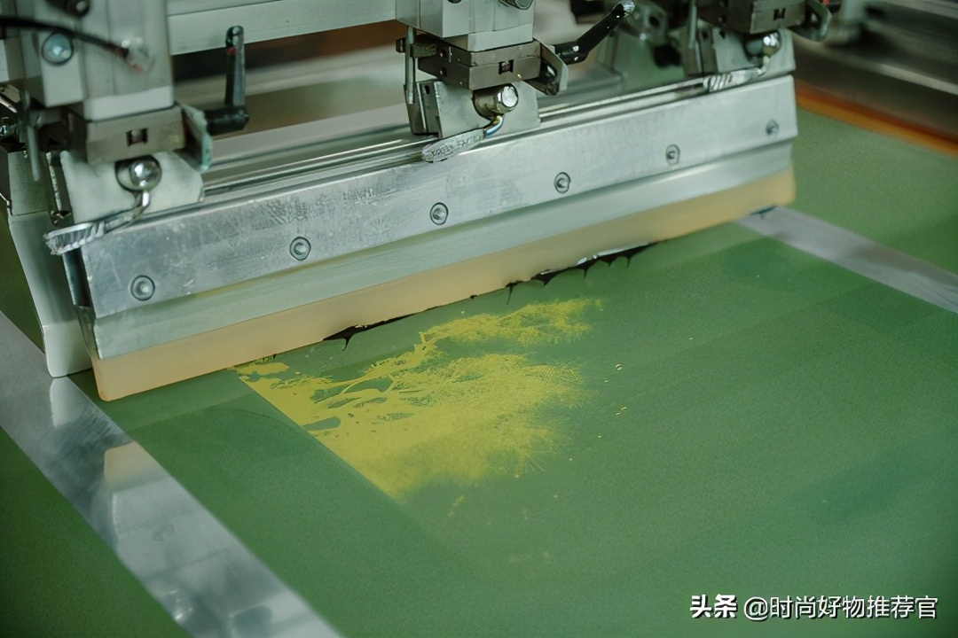 一周内爆款包包,单肩男包2019年冬季蔻驰