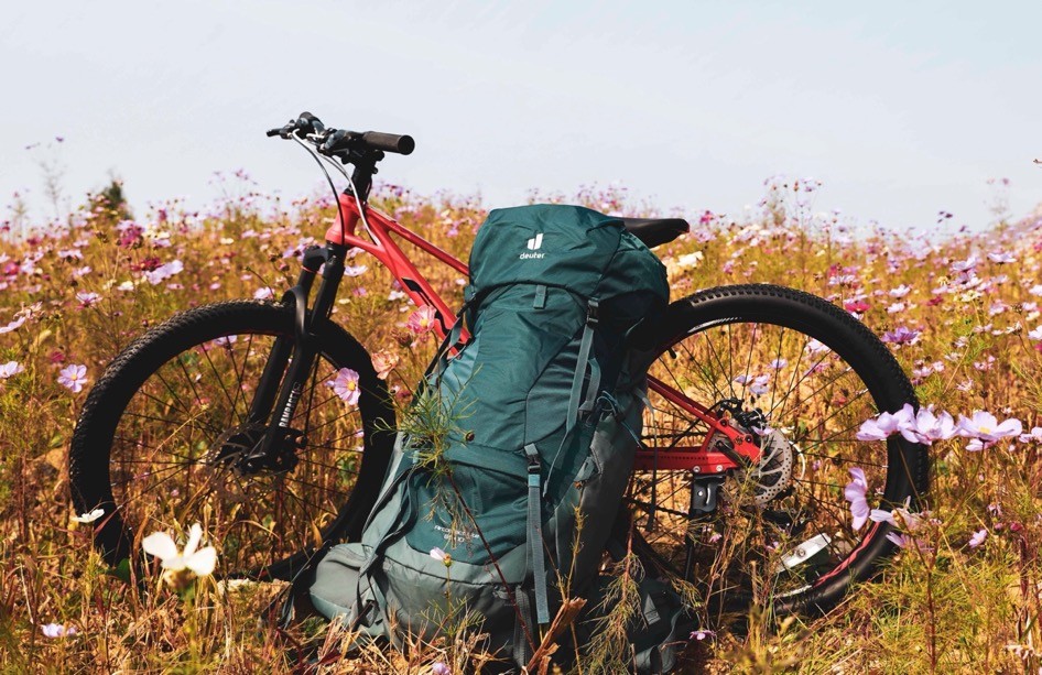 多特湖水蓝背包,deuter背包橄榄绿