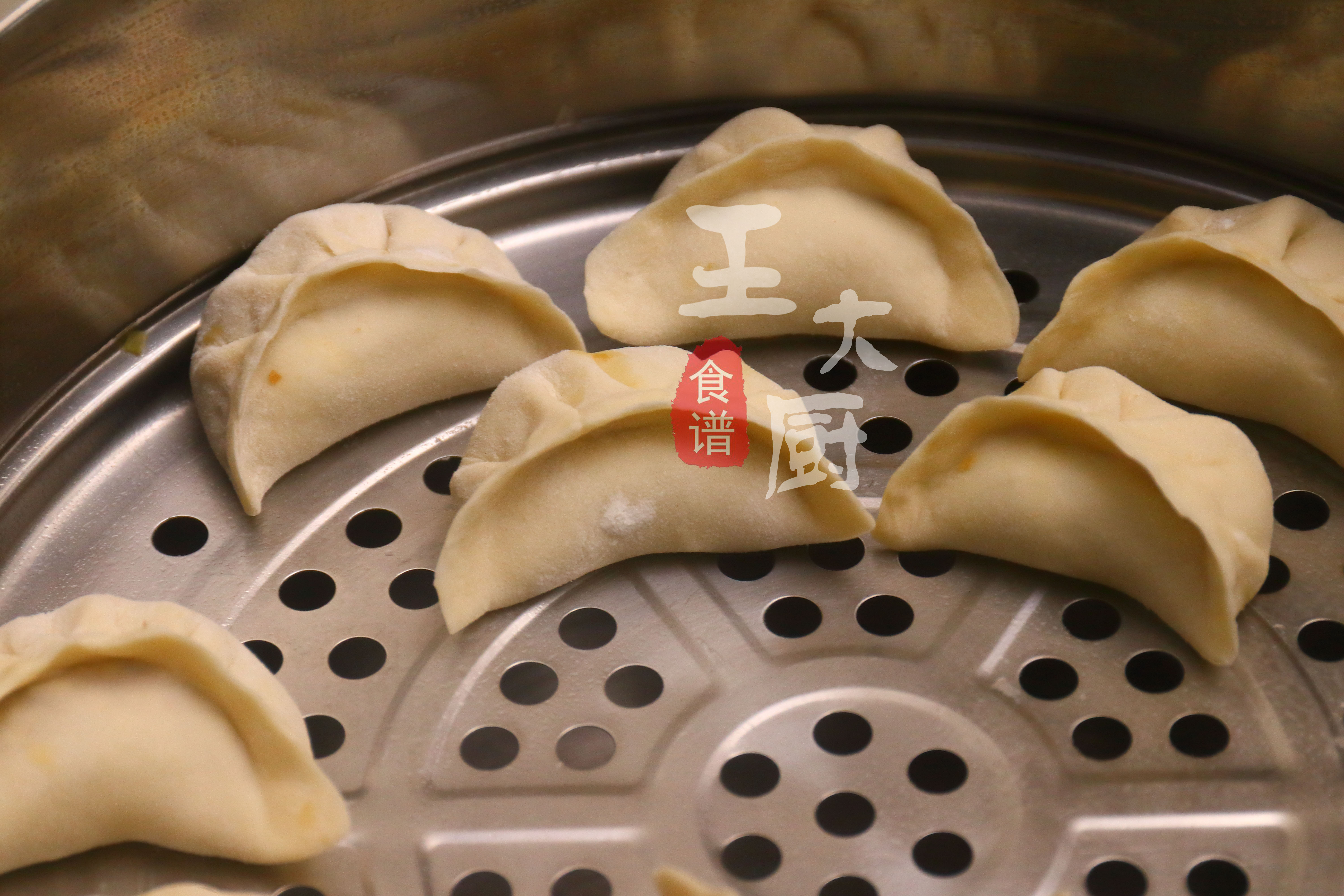 蒜苗包饺子的做法大全,羊肉蒜苗蒸饺馅怎么调最好吃