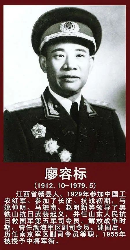 山东97岁老人手握双枪,山东97岁老人手持双枪