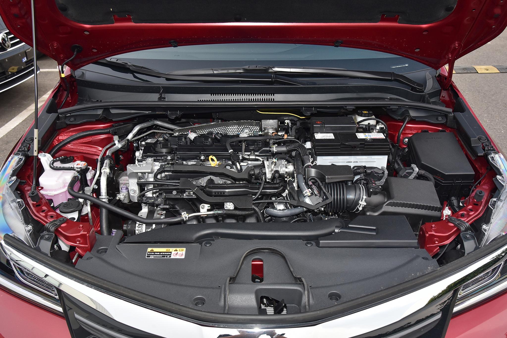 亚洲狮2.0和速腾1.4t哪个可靠,大众速腾和丰田亚洲狮哪个值得买