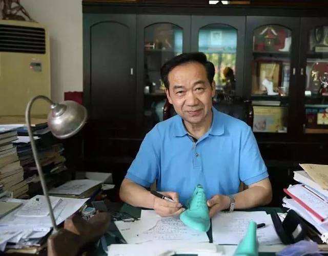 专家教你如何选鞋子,儿童选什么样的鞋对脚型好