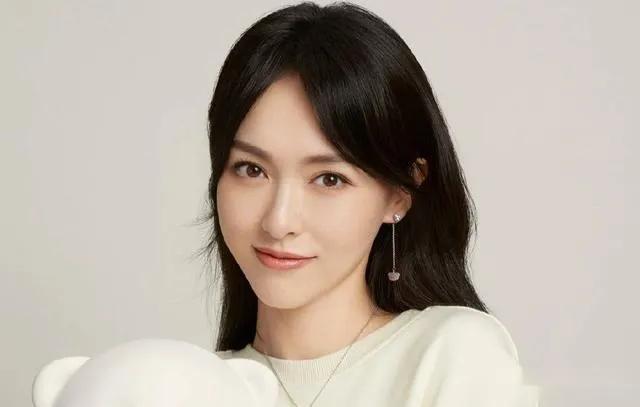 唐嫣官宣代言辱华品牌！引起民愤，因生活拮据代言为赚奶粉钱