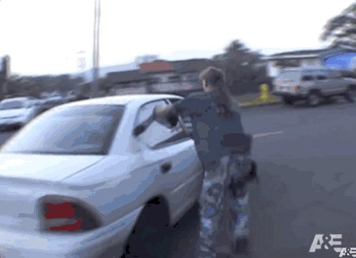 缇庡浗鐘姜鐚庝汉,缇庡浗璧忛噾鐚庝汉鎶撴崟缃姱骞插噣鍒╄惤