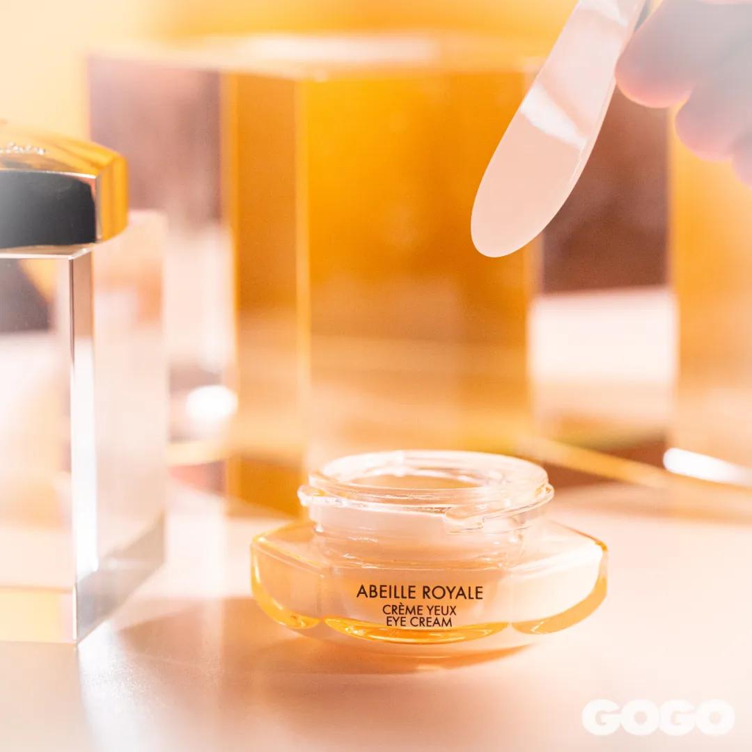 十年匠心，尽显“蜂”芒！法国娇兰绝美蜜境登陆太古汇