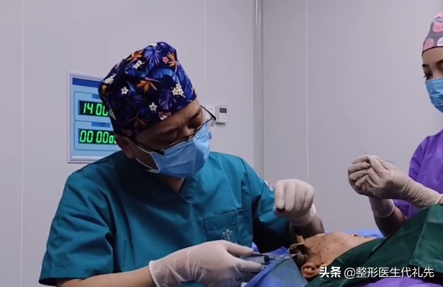 做脸部线雕埋线注意什么,面部线雕消肿的最佳方法