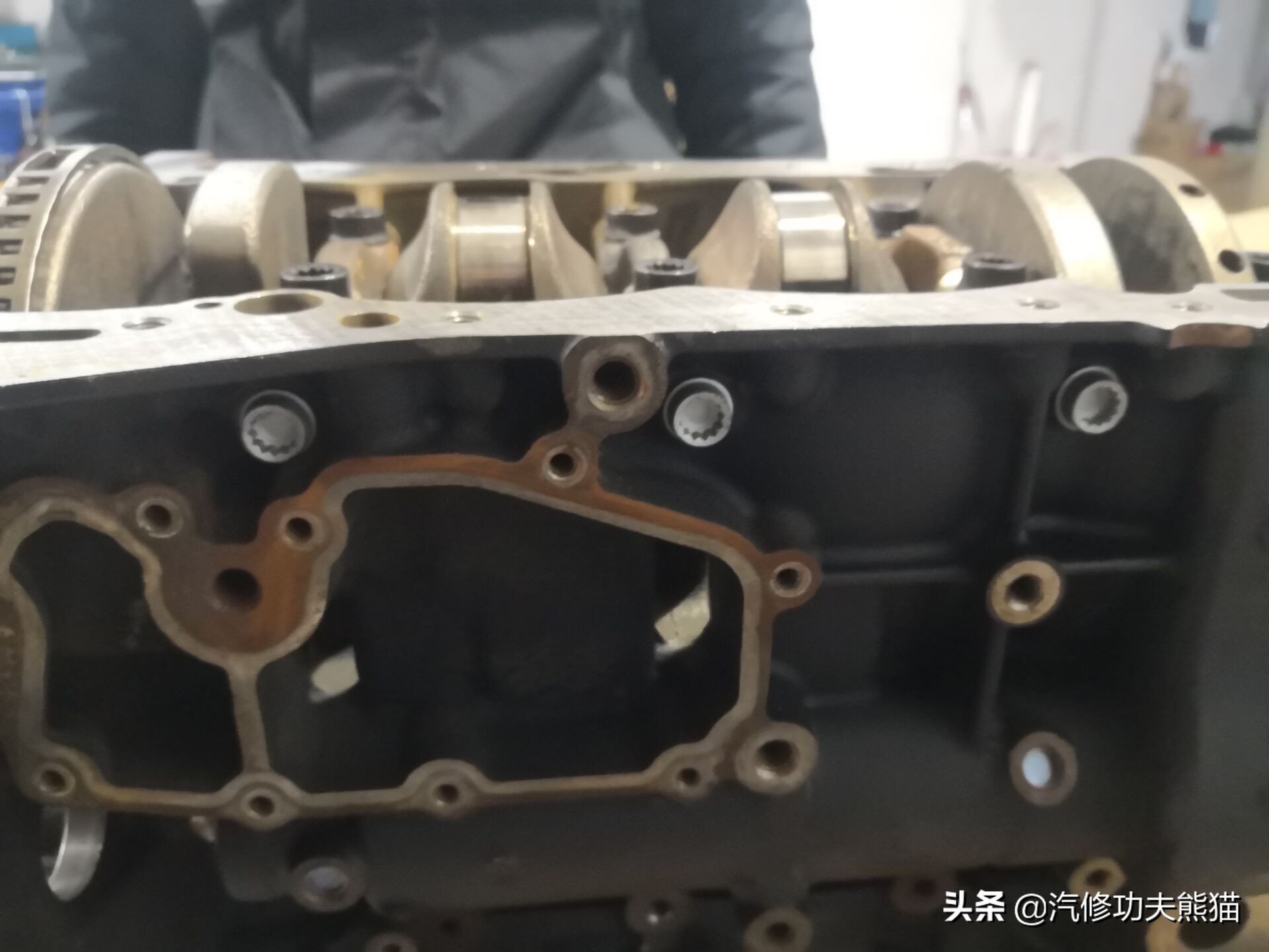 斯柯达明锐2010款2.0烧机油吗,09款斯柯达明锐1.6烧机油怎么解决