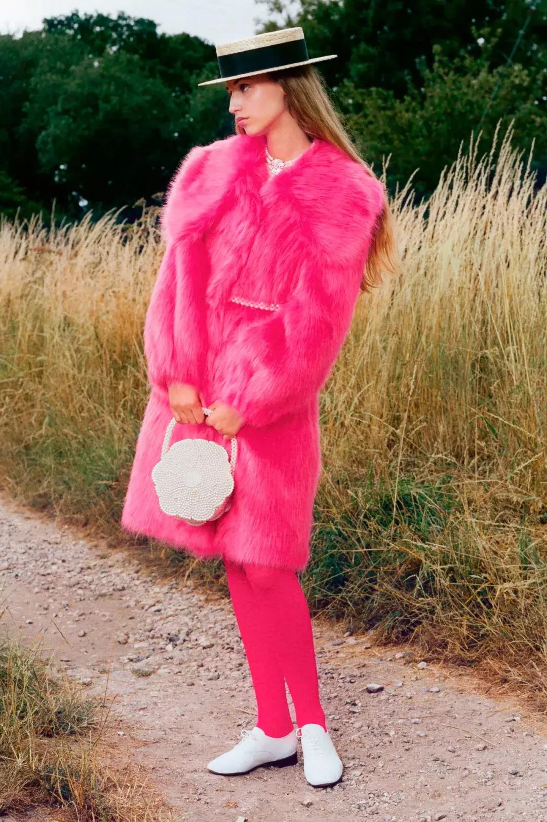 好看的貂皮毛女装,集齐七色召唤