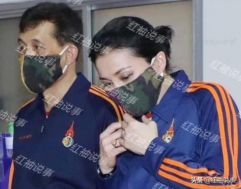 泰王终于插手宫斗！晒情侣装力挺苏提达，敲打诗妮娜别觊觎后位