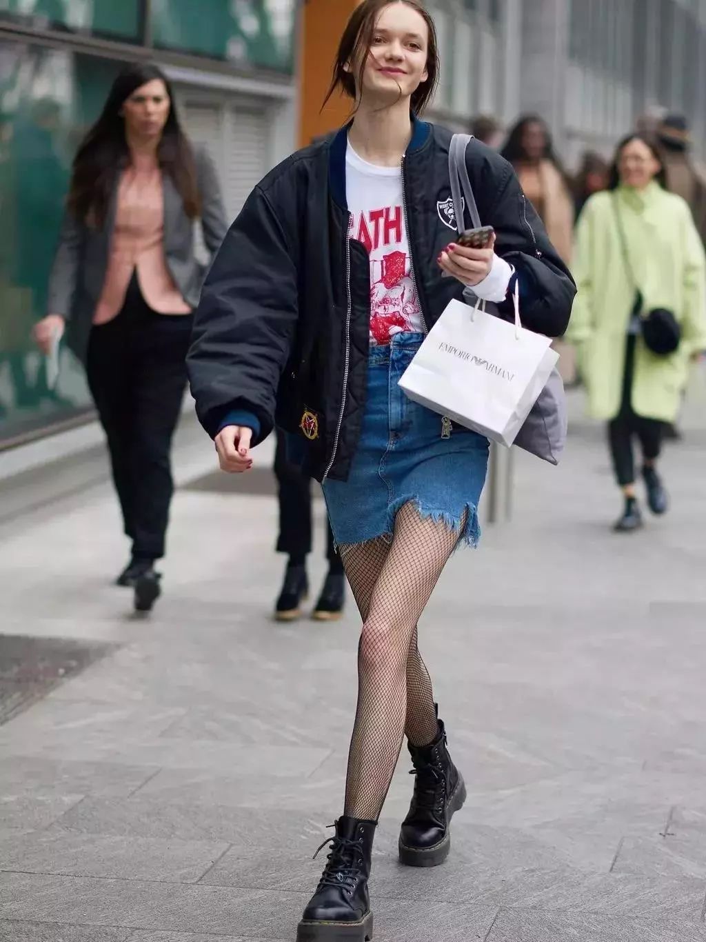 小个子女生穿短靴选择几个孔的,小个子高筒靴时尚百搭显腿瘦