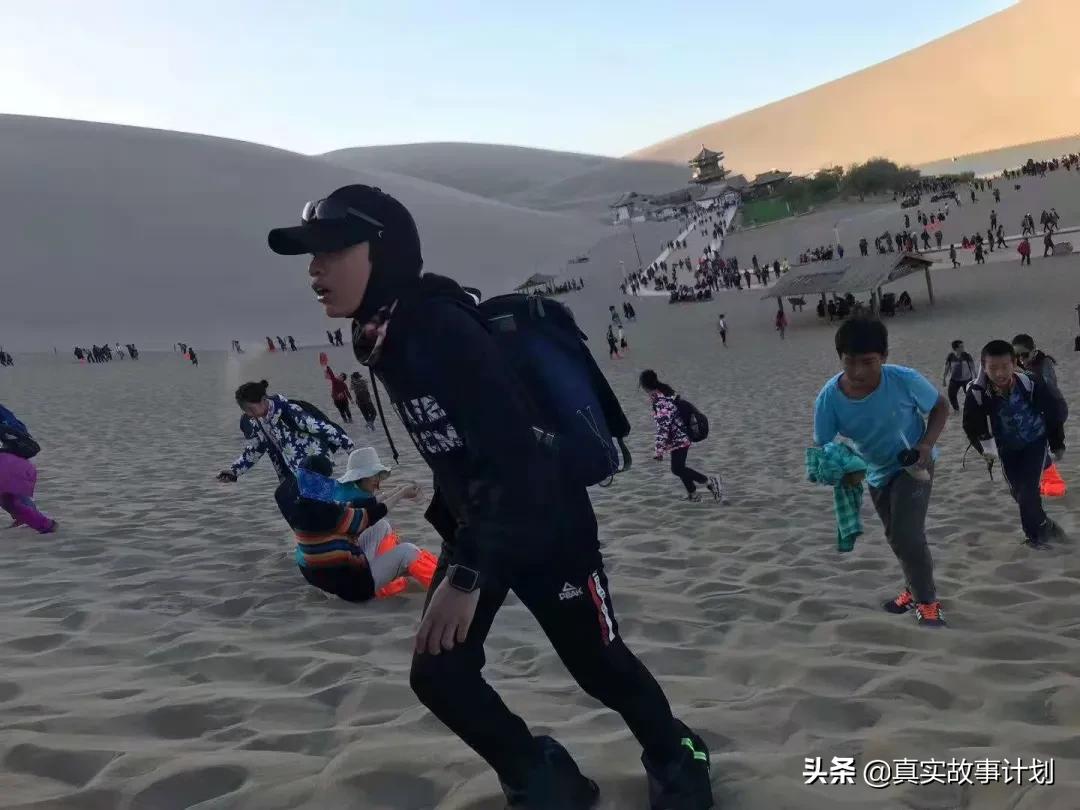 回龙观，一群985妈妈的反鸡娃实践：摆脱霸凌，却摆脱不了内卷