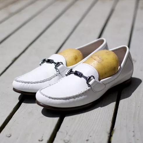 新买的鞋子不合脚怎么办,鞋子大了不合脚教你4个小妙招