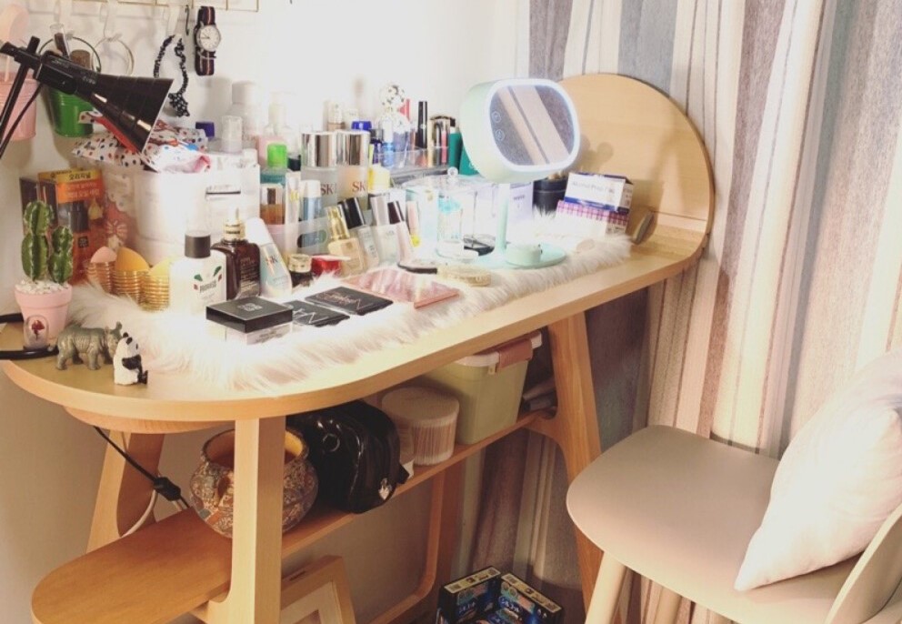 化妆品收纳技巧：学会这4个超强收纳术，化妆品再多也不用断舍离