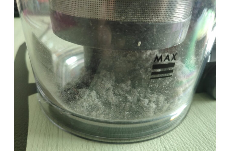 告别清洁噪音戴森V8静音式吸尘器