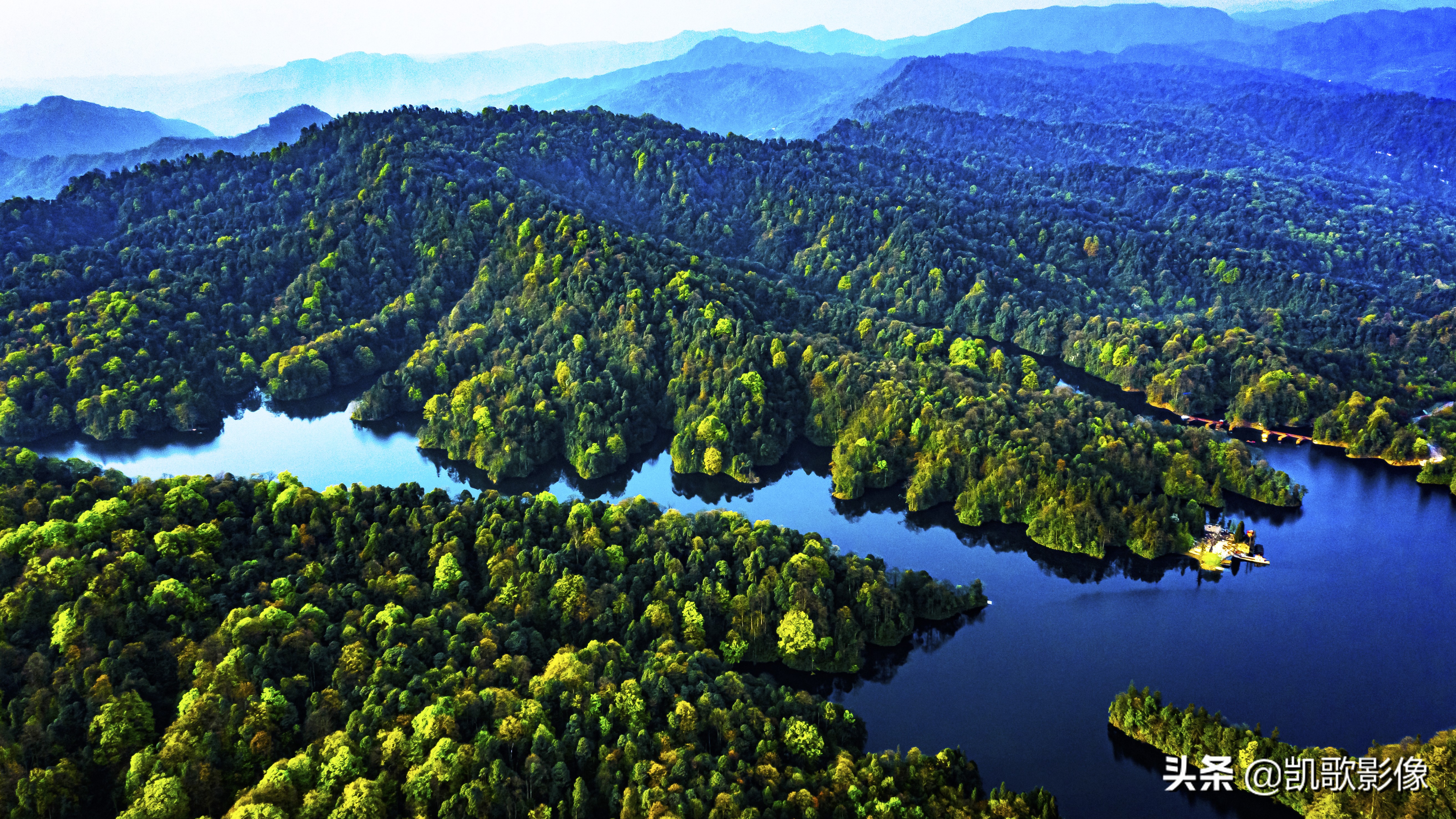 铜锣坝国家森林公园瀑布,西部大峡谷景区风景