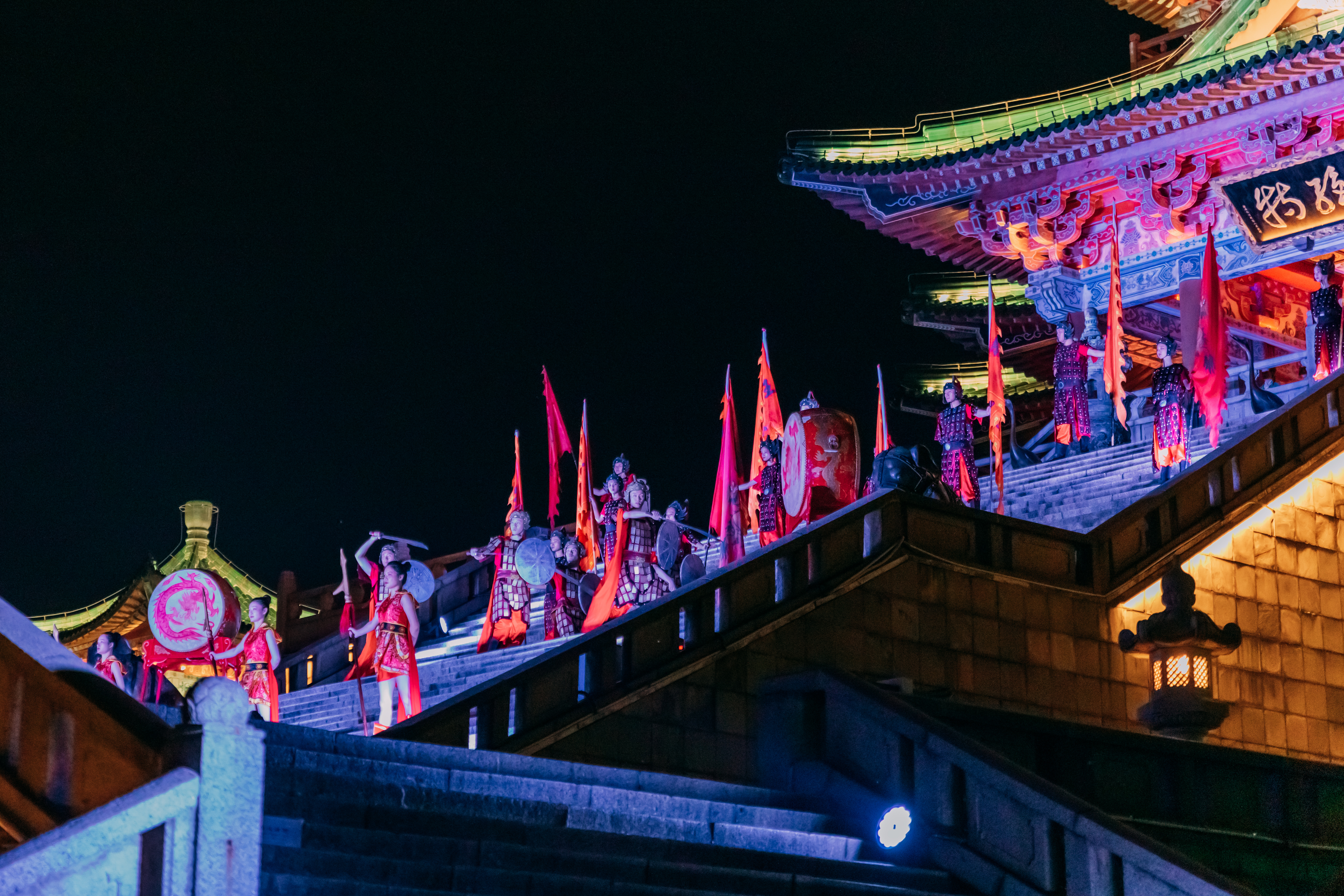 南昌之星摩天轮讲解,南昌之星摩天轮下面有什么玩