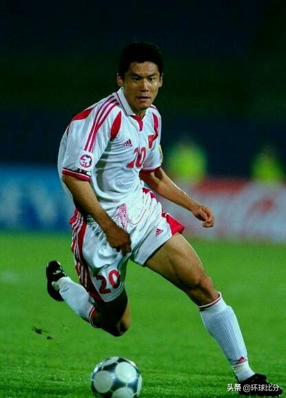 女足脱衣庆祝,女足晒腹肌男足躺枪