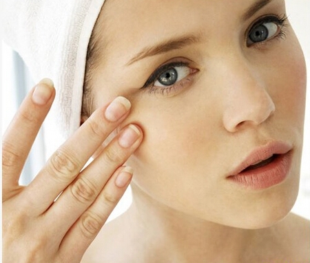 女人有眼袋如何锻炼眼部,女人有眼袋要做什么运动改善