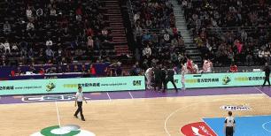 1米8壮汉哭的视频,两米壮汉哭成泪人