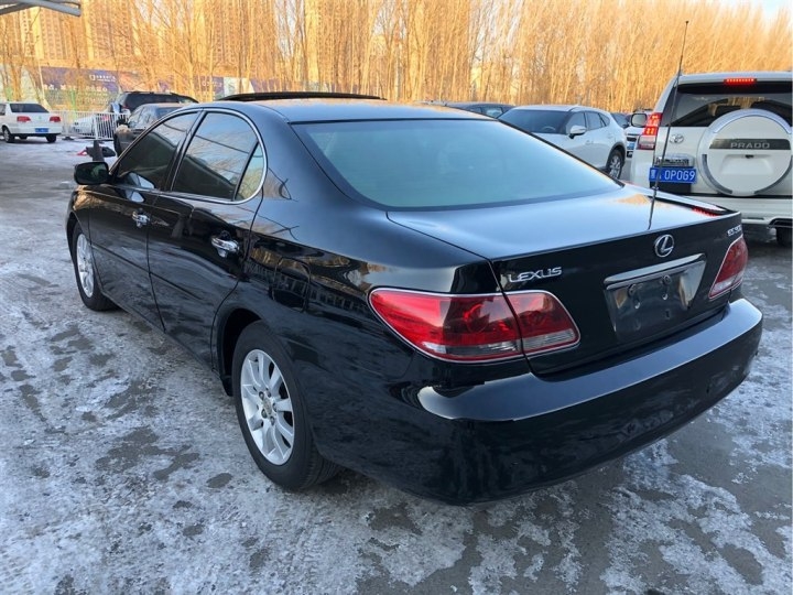 经典情怀丰田车二手车,经典老车五代佳美