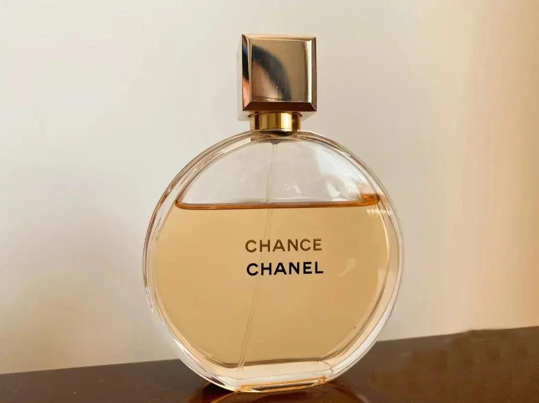 香奈儿最受欢迎的一款香水,香奈儿5号香水哪款最香最好闻