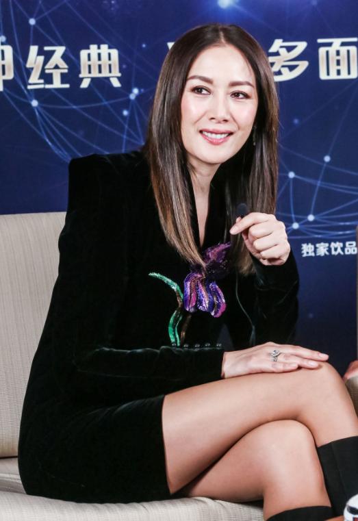 身高188cm的琦琦,琦琦黑色连衣裙