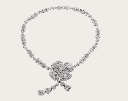 她一个戒指就1600000元，香港金像奖女星珠宝配饰图鉴，谁最耀眼