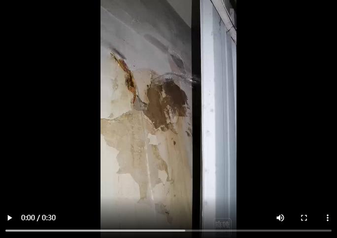 成都房屋渗漏水情况,暴雨后人居东苑外墙渗水