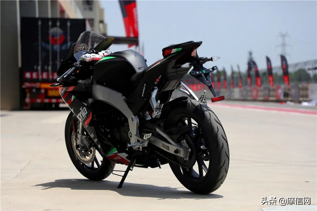 gpr250r赛道版值得购买吗,gpr250r运动版价格