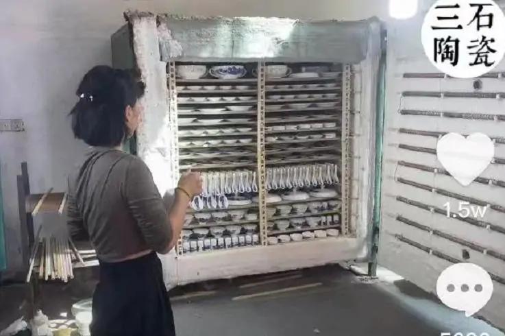 熊磊仓库疑似造假，网友指出包裹都是空的，被告诫无知