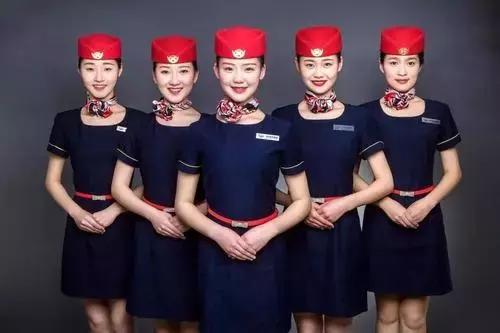 矫正胸型防驼背,驼背怎么矫正扩胸