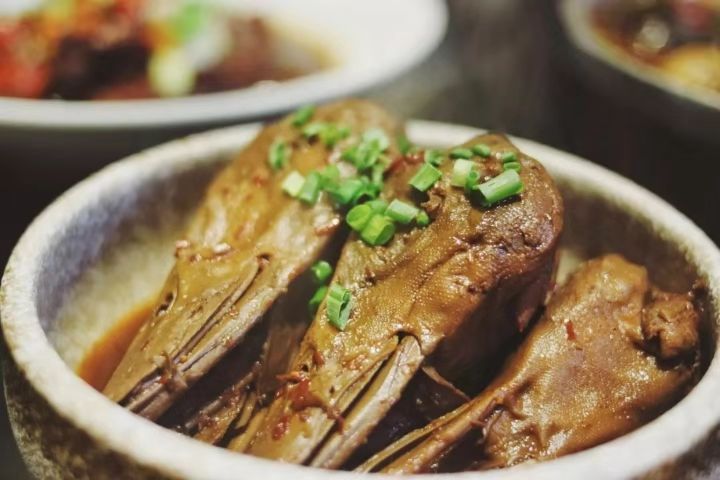 香嘎里辣衢州鸭头,衢州辣鸭头哪家最好吃