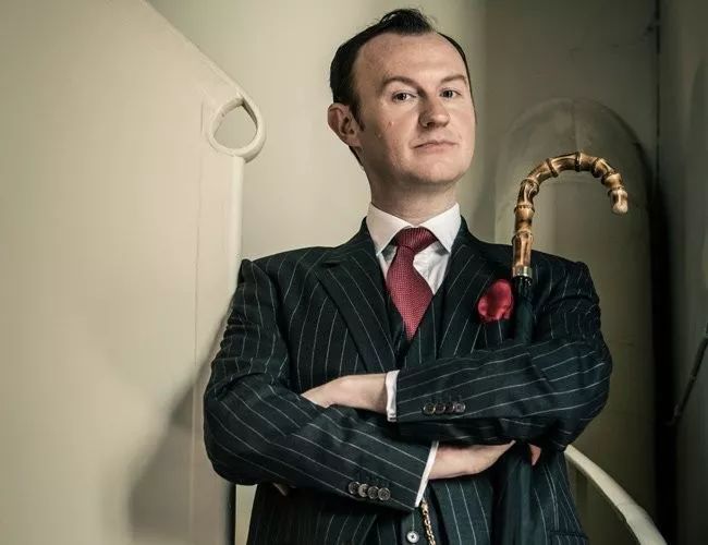 雨天的格调来自于一把正统英伦风雨伞