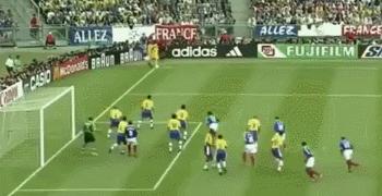 06年世界杯齐达内个人秀,齐达内足球天赋
