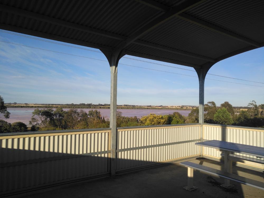 墨尔本阿德莱德周边-粉湖（LochLel）找回遗落的少女心