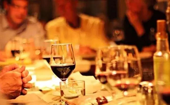 阿里领导性侵女下属，竟又去大厂应聘，受害者应该用智慧维权