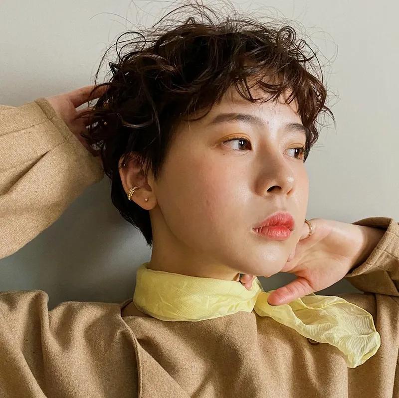 挂耳短发短款,挂耳式小短发