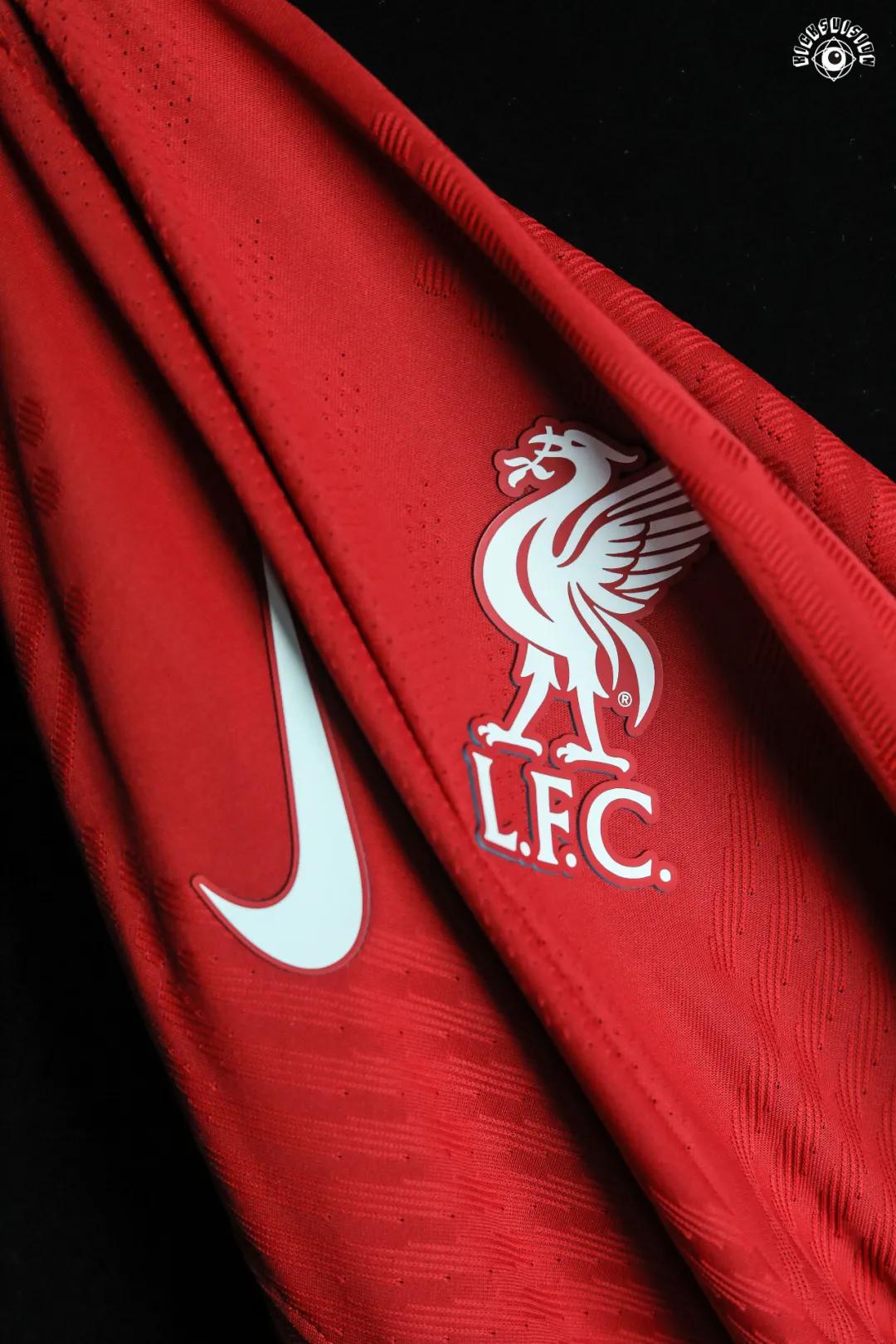 耐克利物浦球衣查正品,利物浦20-21赛季耐克外套