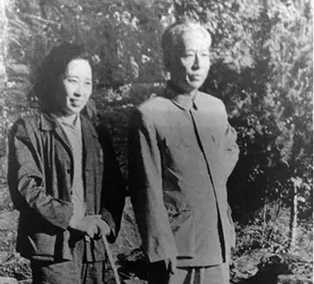 1963年王光美珍珠项链掉入缅甸大海，吴奈温以红宝石项链“赔偿”