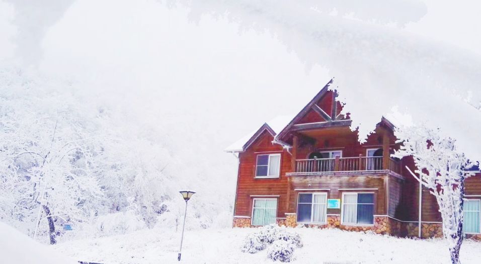 推荐成都周边亲子滑雪泡温泉,成都附近既能滑雪又能泡温泉