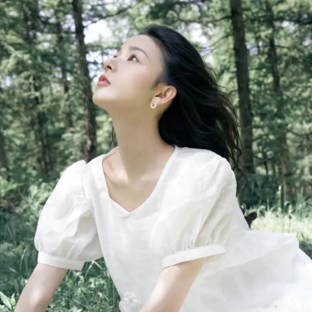 黑月光照心上：他比任何人都希望她能幸福，哪怕这幸福不是他给的