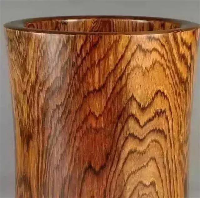 大叶黄花梨是什么样的,大叶黄花梨和白酸枝