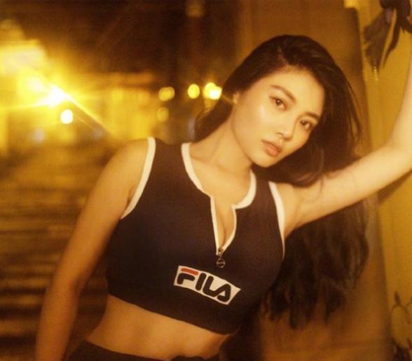 大嫂徐冬冬巅峰颜值,大嫂徐冬冬惊艳亮相