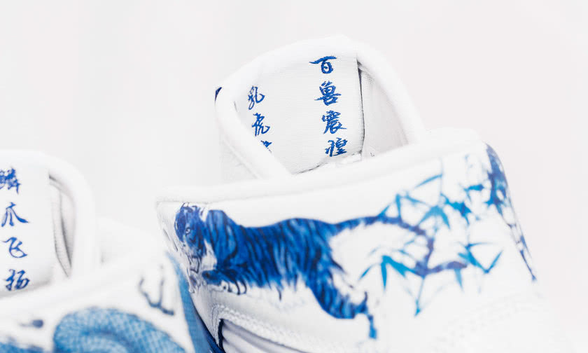 adidasoriginals联名蓝色衣服,青花瓷限定联名款