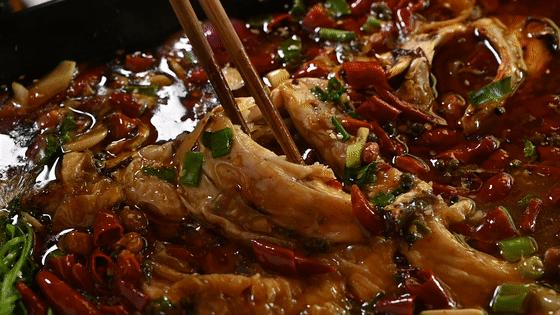 停不住嘴！南片区这家酒楼，客人一点这道菜几层楼都闻得见！