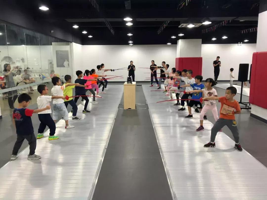 少儿体育培训机构哪家好,广东少儿体育培训机构