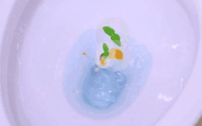 洁厕灵清洗马桶顽固污垢,用什么洁厕可以去除马桶陈年污垢