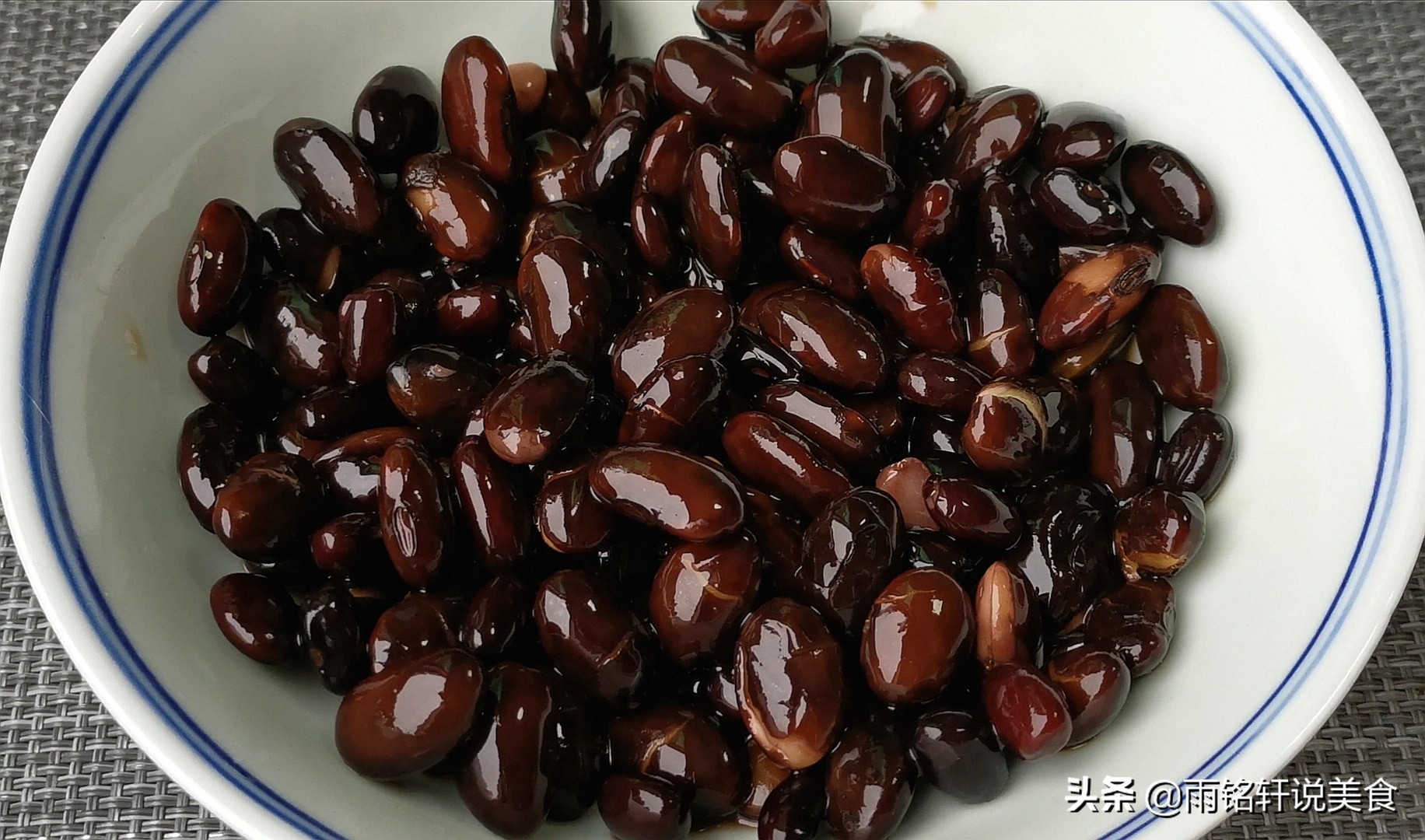 补药一堆不如黑豆一把，教你黑豆养生的吃法，常吃身体好处多