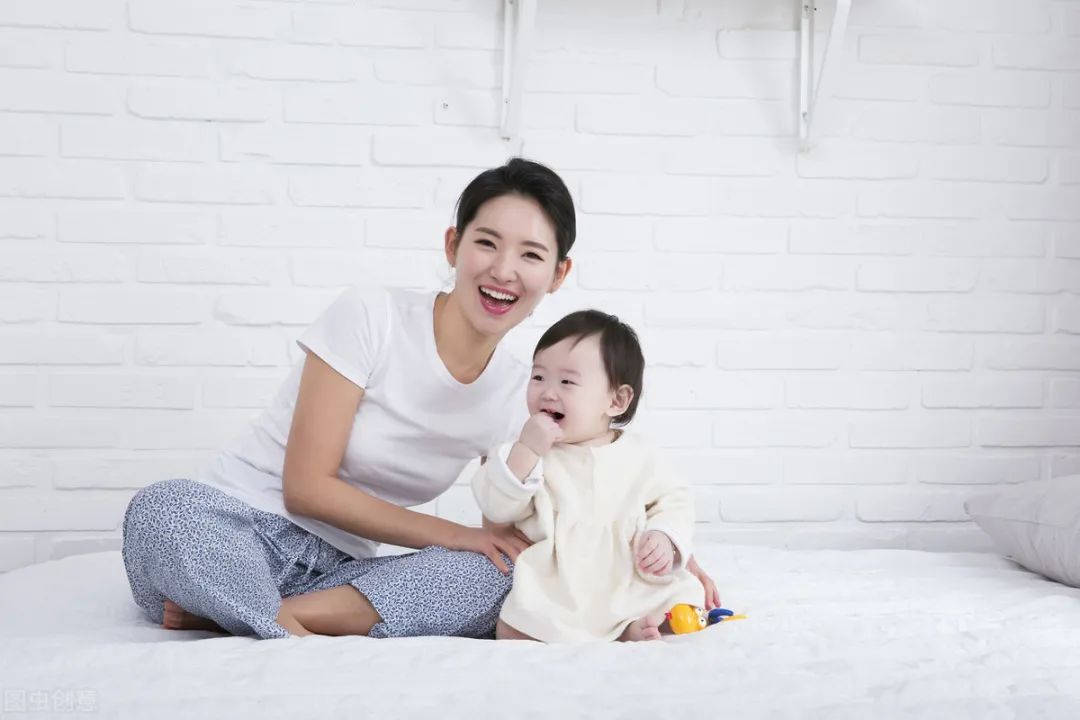 婴幼儿的衣服怎么洗最好,婴儿洗小衣服的方法有哪些