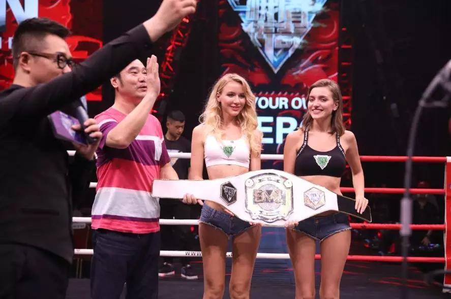 毒莲花隆拉威泰拳比赛,隆拉威打昆仑决